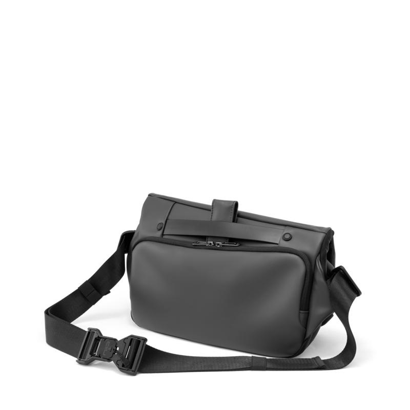 Radiant-Urban-_Sling-Black-Label-4-silver